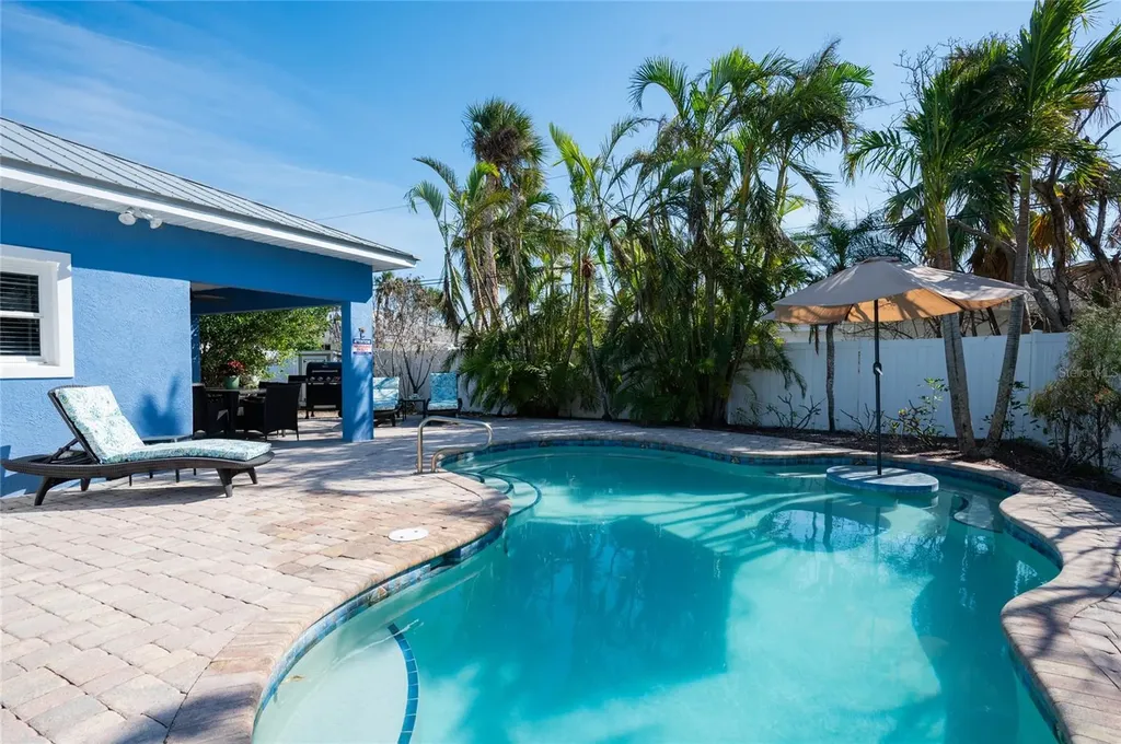 213 75th Street Holmes Beach FL 34217
