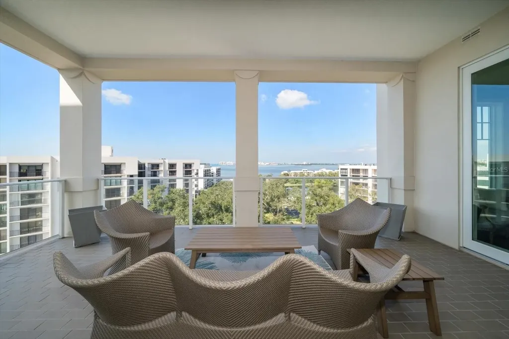 8 Palm Terrace Belleair FL 33756