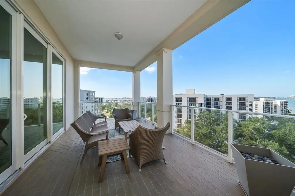 8 Palm Terrace Belleair FL 33756