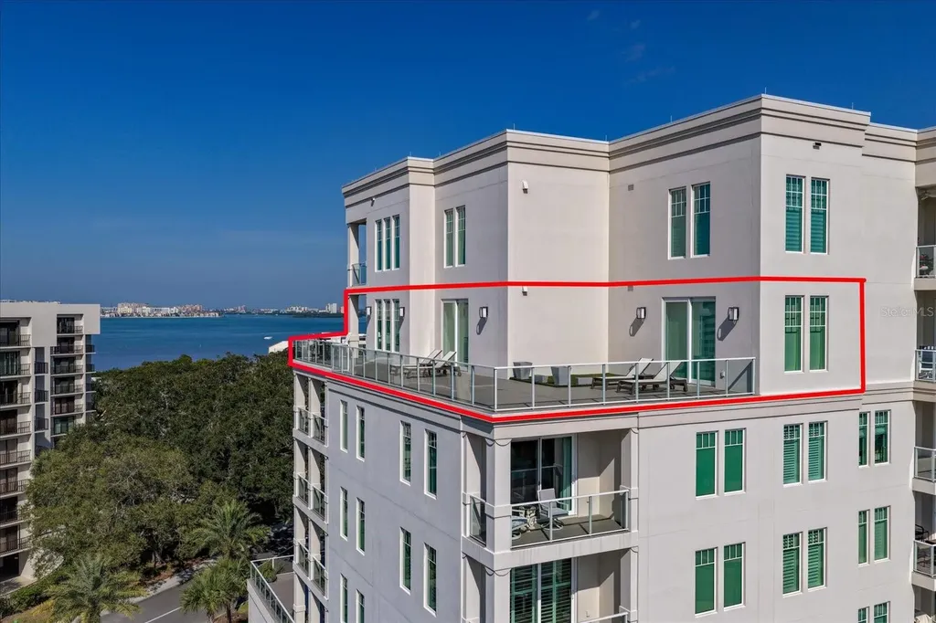 8 Palm Terrace Belleair FL 33756