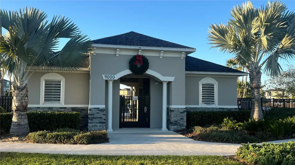 692 Stoney Point Circle Davenport FL 33896