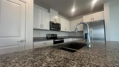 692 Stoney Point Circle Davenport FL 33896