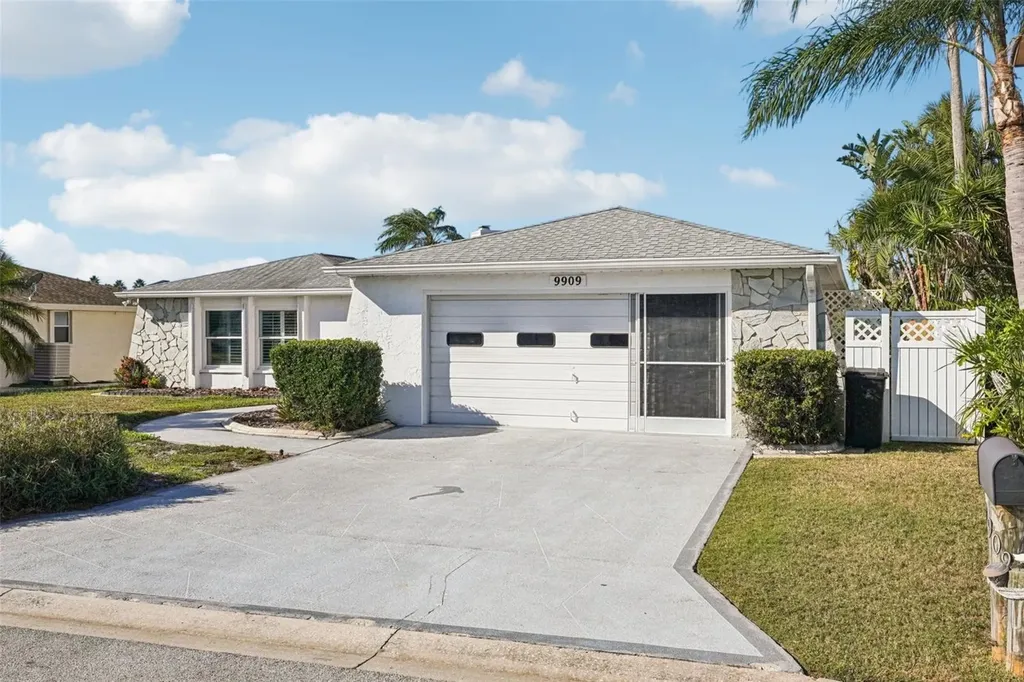 9909 San Diego Way Port Richey FL 34668