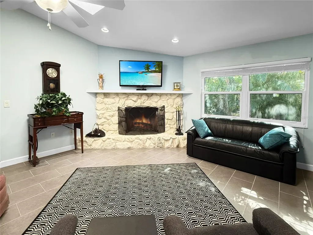 2042 Country Meadows Place Sarasota FL 34235