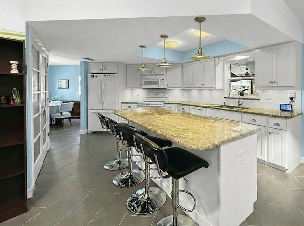 2042 Country Meadows Place Sarasota FL 34235