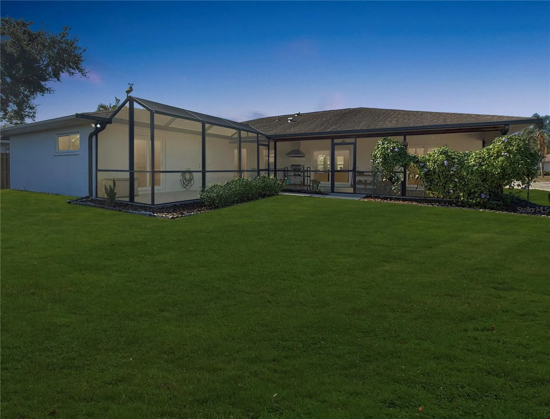 2042 Country Meadows Place Sarasota FL 34235