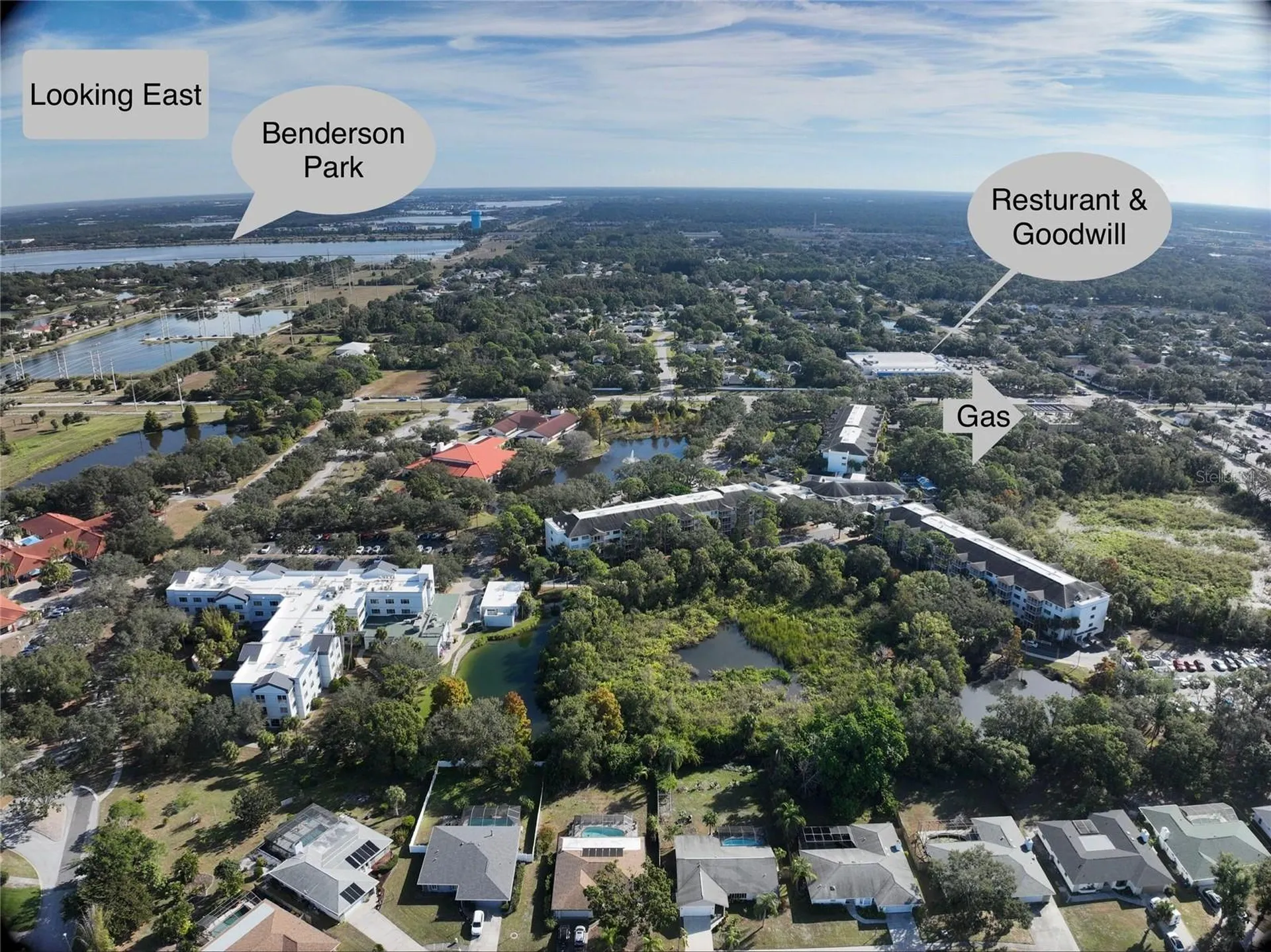 2042 Country Meadows Place Sarasota FL 34235