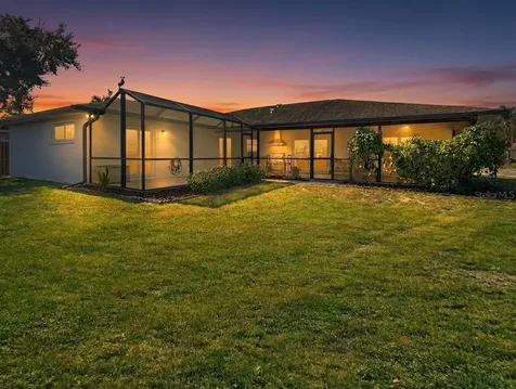 2042 Country Meadows Place Sarasota FL 34235