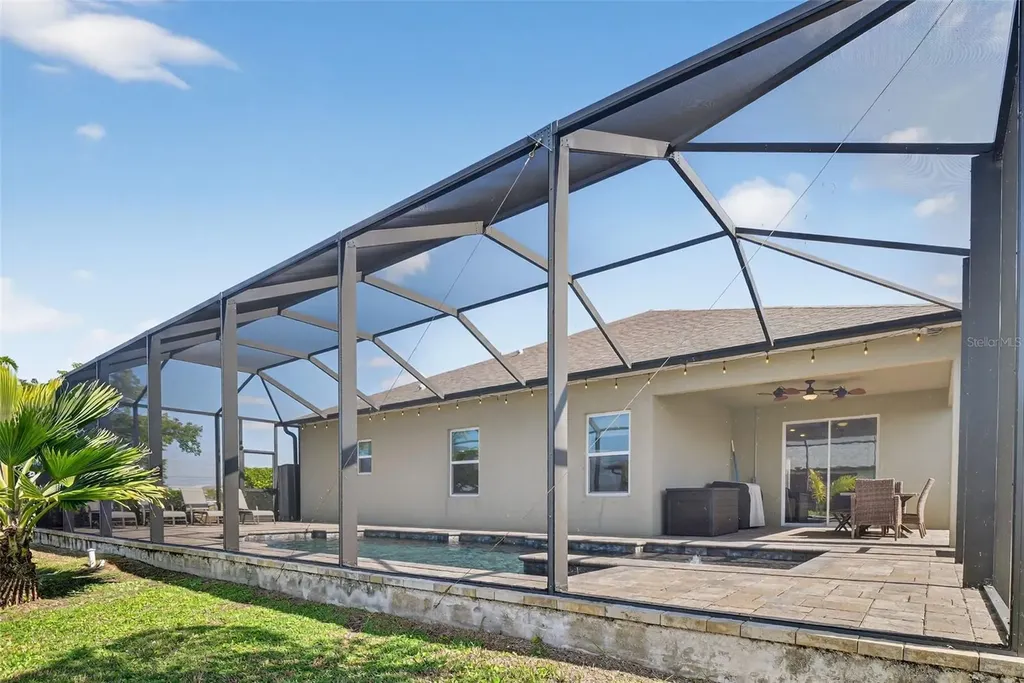 1522 NW 38th Avenue Cape Coral FL 33993