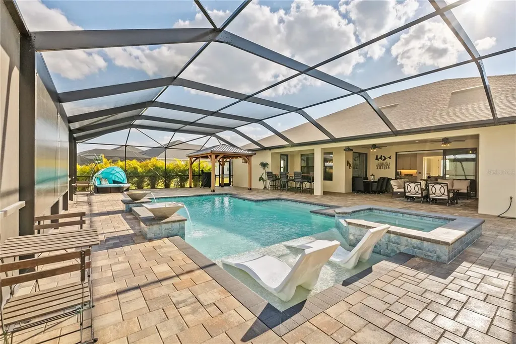 5219 Lake Venice Drive Wimauma FL 33598