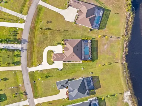 5219 Lake Venice Drive Wimauma FL 33598
