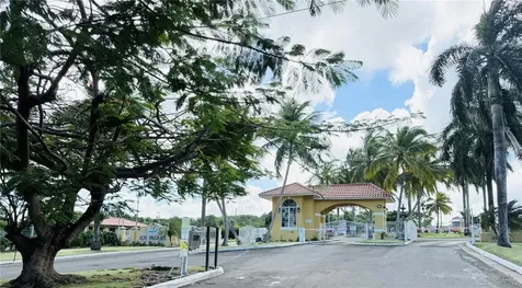 Camino Del Valle Paisaje Del Lago Luquillo PR 00773