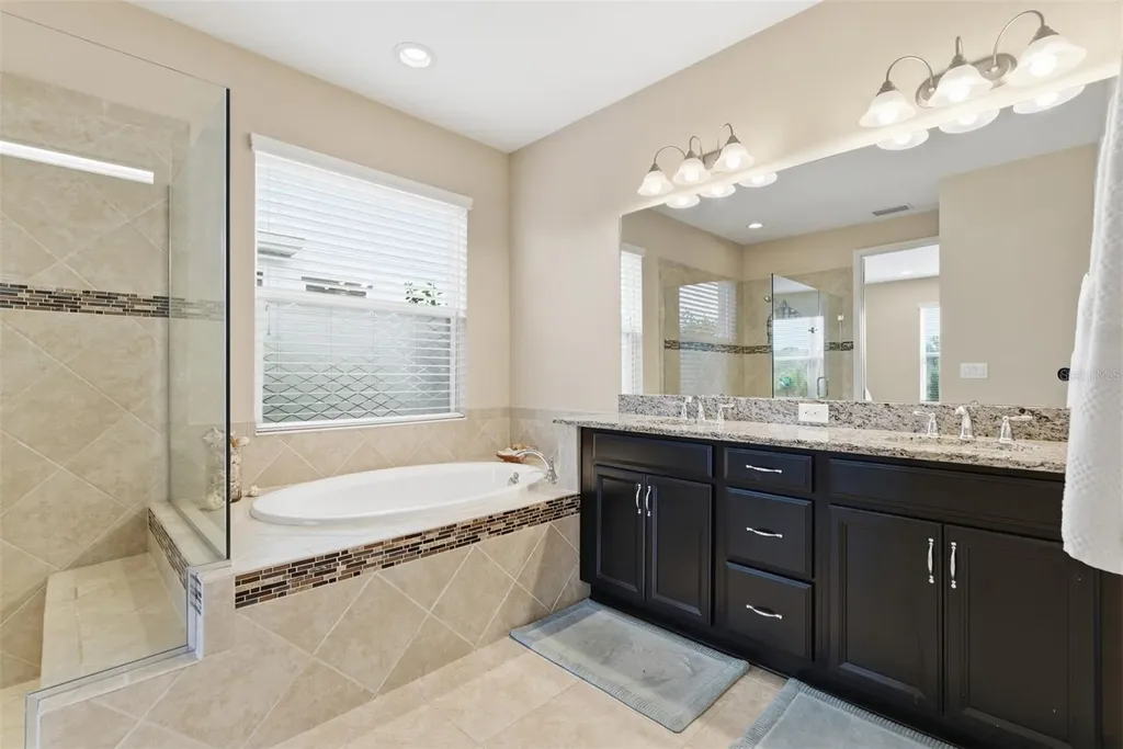 5617 Maidenstone Way Palmetto FL 34221