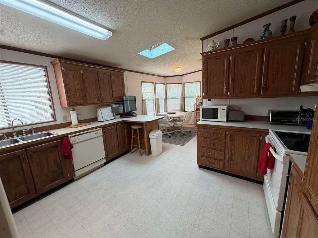17 Meadowlark Circle Ellenton FL 34222