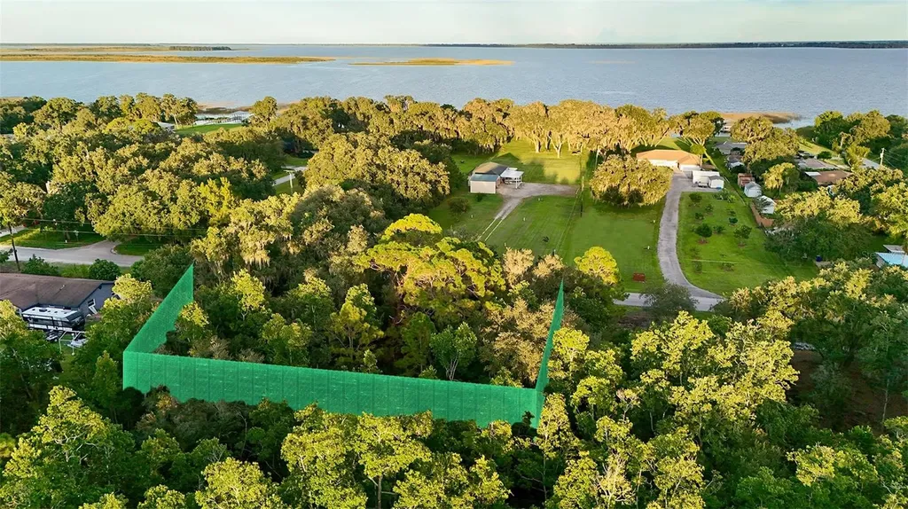 1514 Blackwillow Street Lake Placid FL 33852