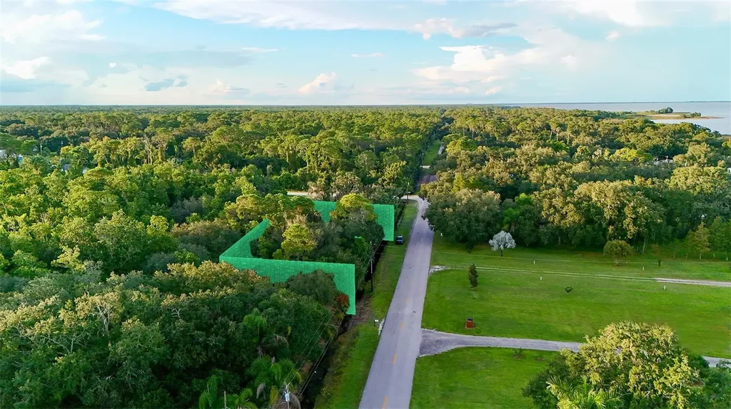 1514 Blackwillow Street Lake Placid FL 33852