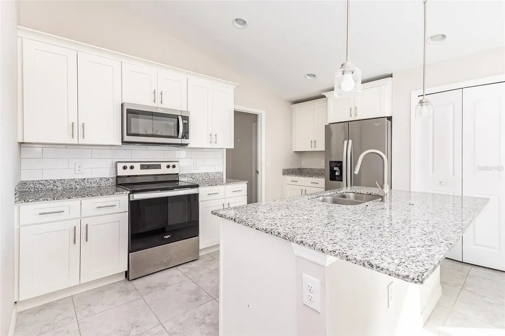 2528 NW 20th Avenue Cape Coral FL 33993