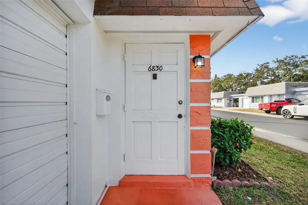 6830 Lafayette N Pinellas Park FL 33781