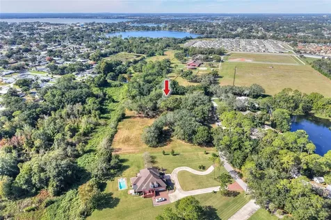 Island Way Winter Haven FL 33884