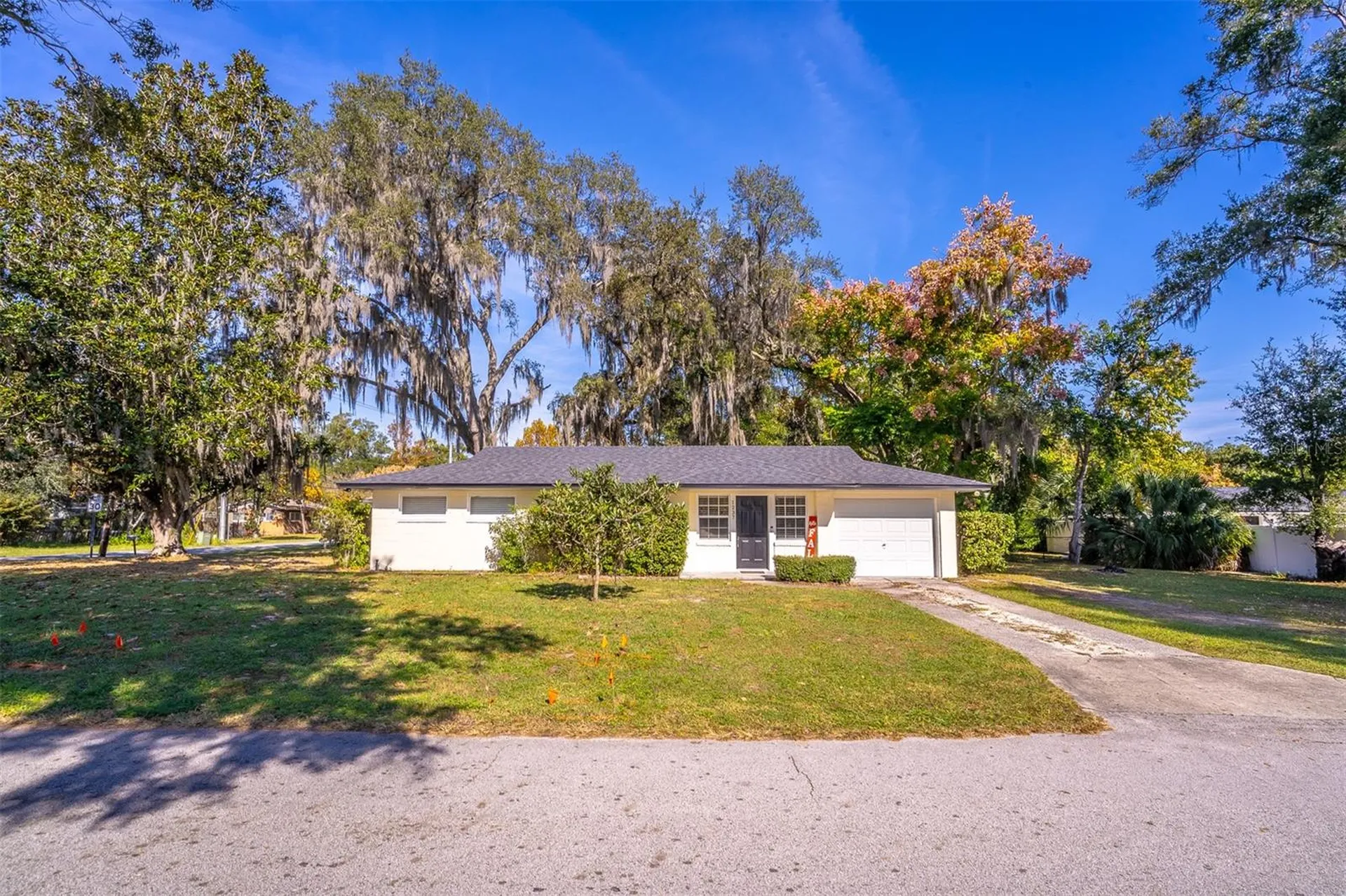 1237 W Voorhis Avenue Deland FL 32720