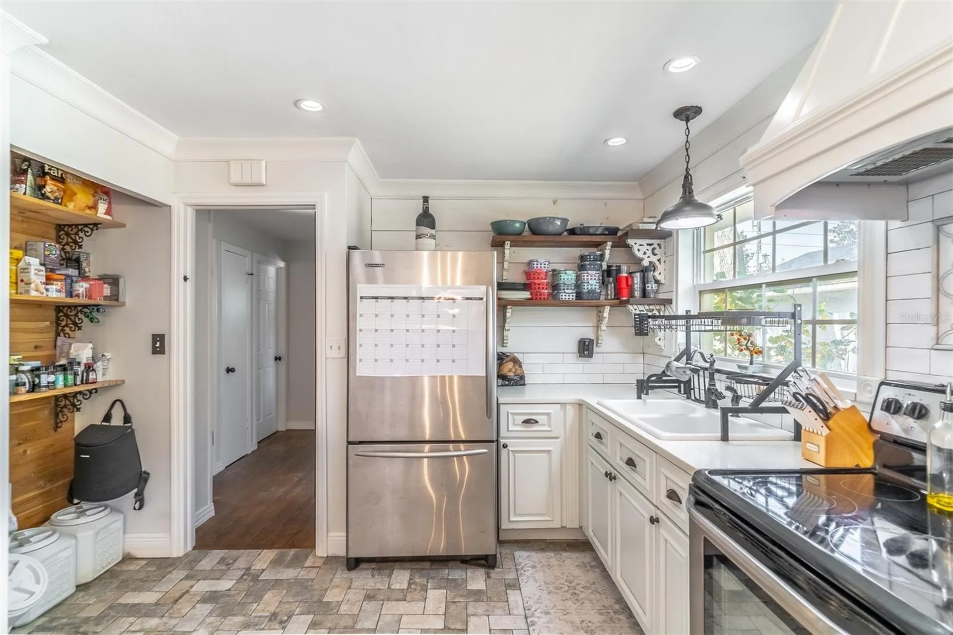 1237 W Voorhis Avenue Deland FL 32720
