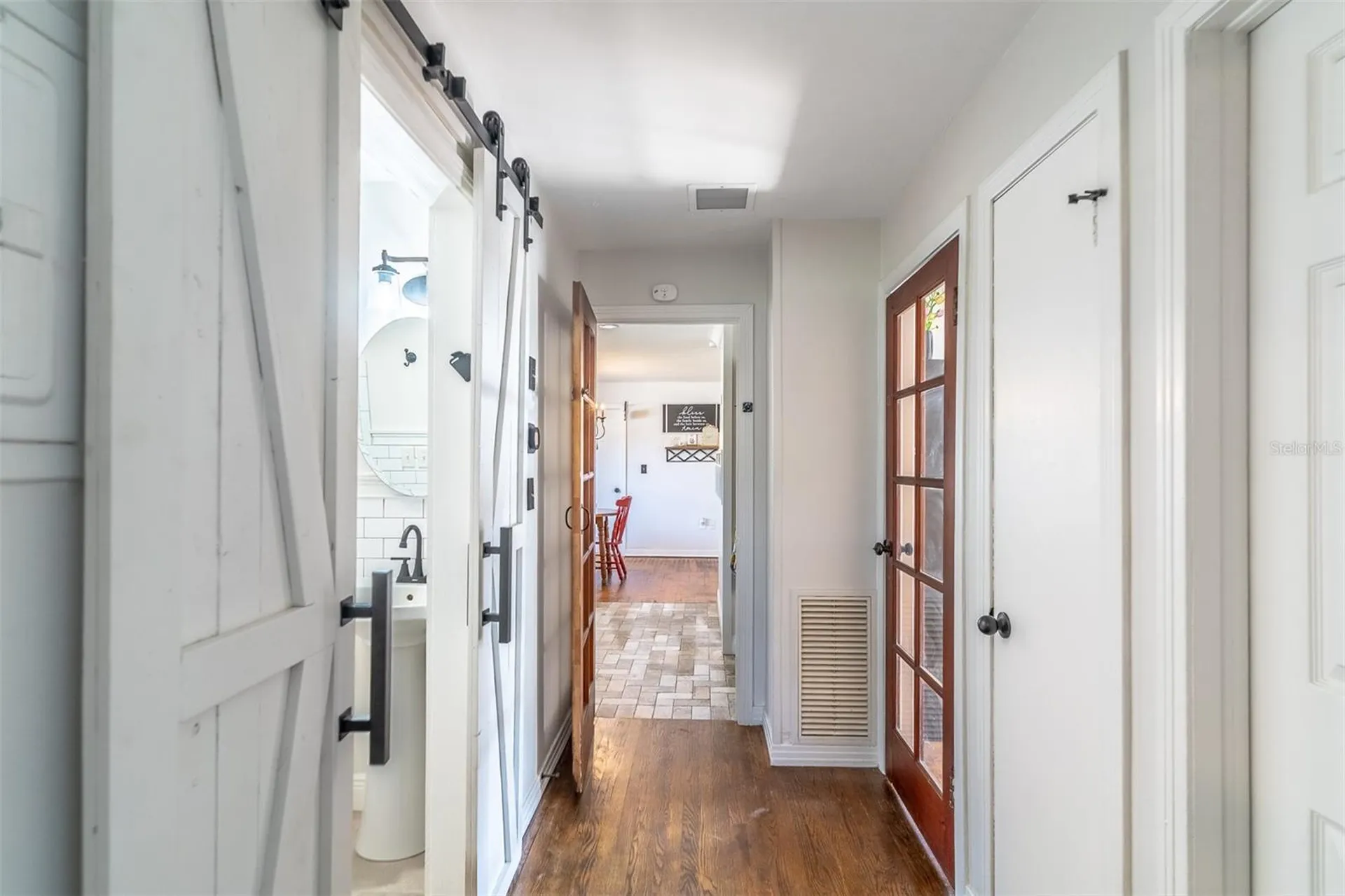1237 W Voorhis Avenue Deland FL 32720