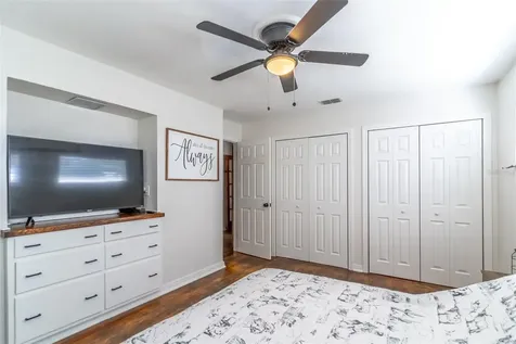 1237 W Voorhis Avenue Deland FL 32720