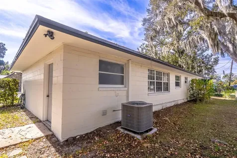 1237 W Voorhis Avenue Deland FL 32720