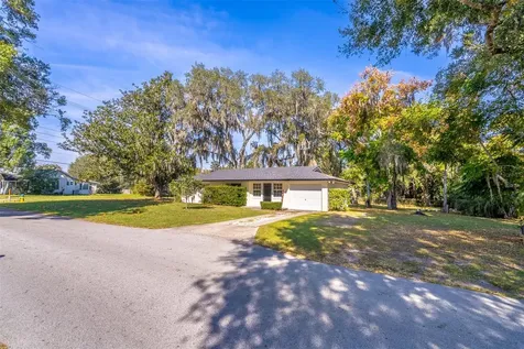 1237 W Voorhis Avenue Deland FL 32720