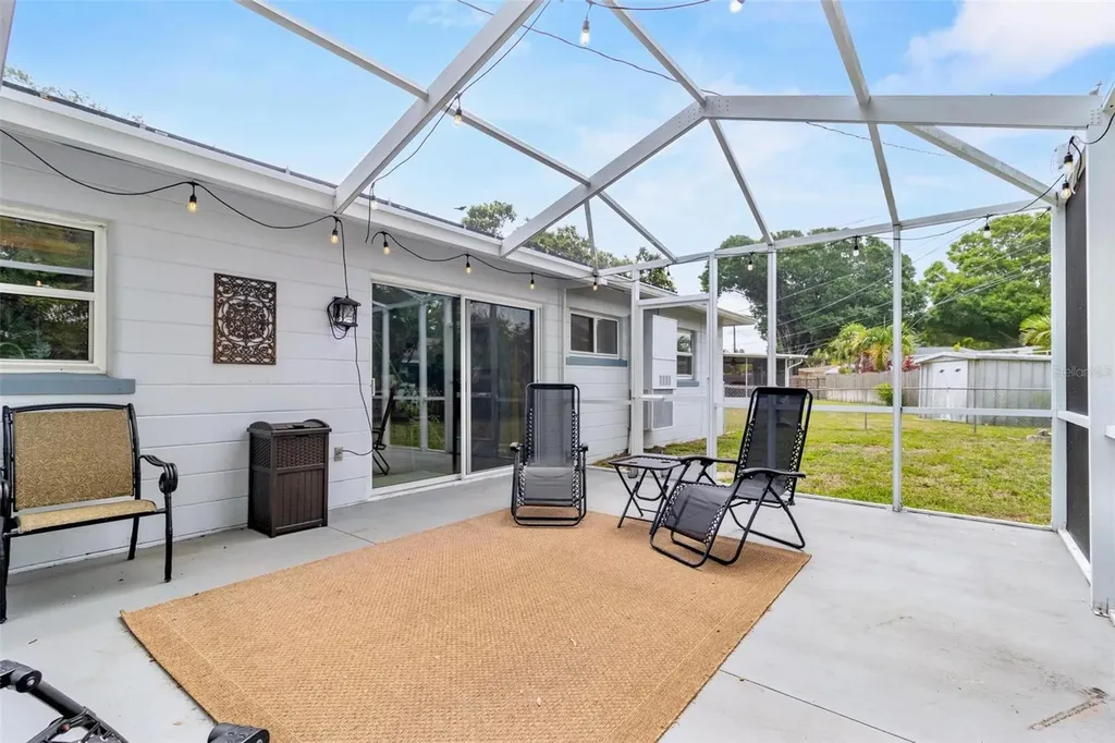6190 36th Avenue N St Petersburg FL 33710