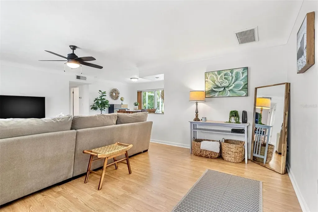 6190 36th Avenue N St Petersburg FL 33710