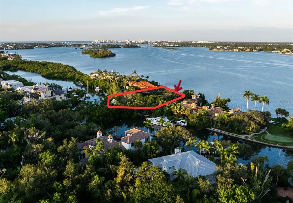 1290 Hidden Harbor Way Sarasota FL 34242