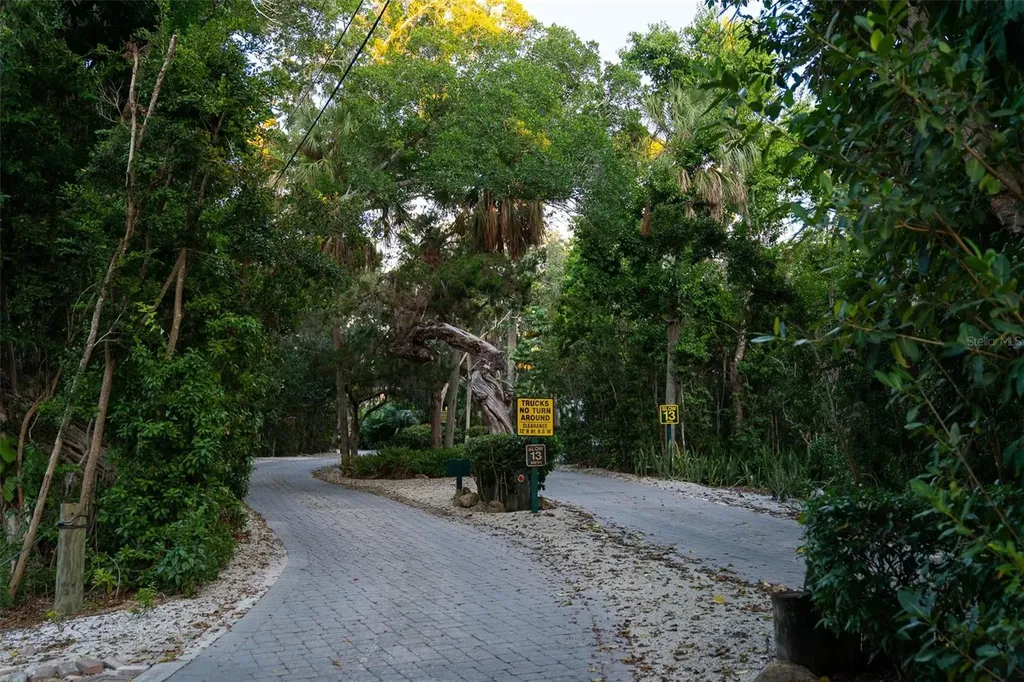 1290 Hidden Harbor Way Sarasota FL 34242