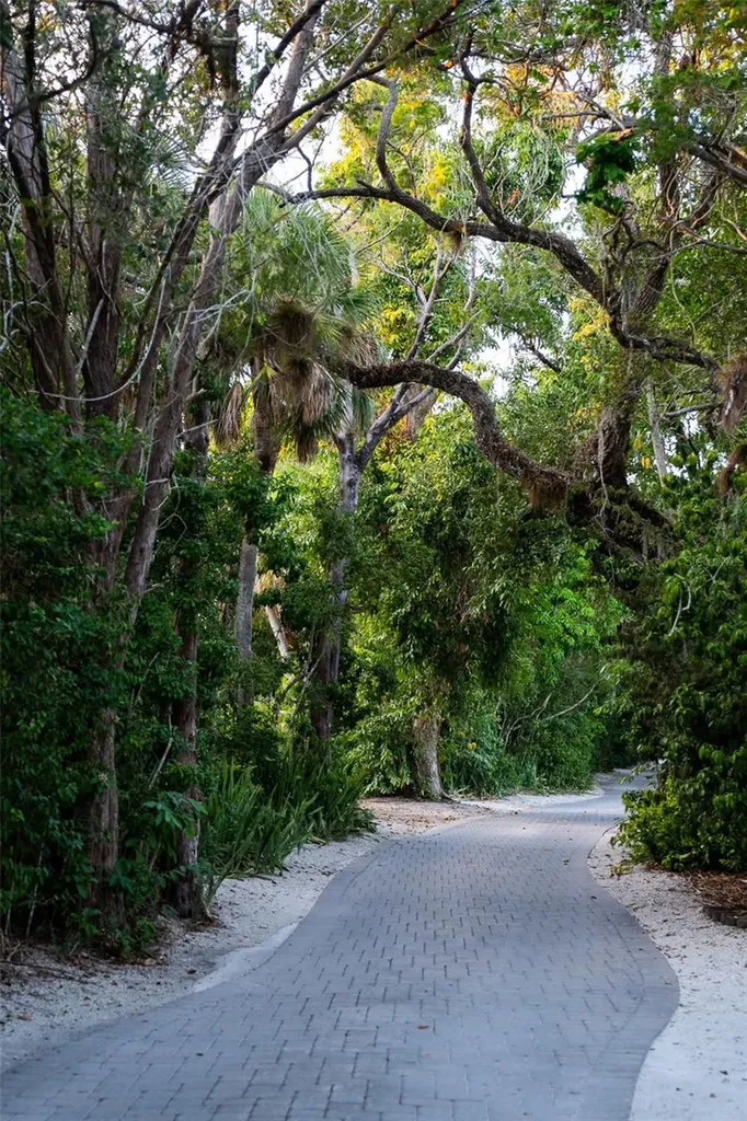 1290 Hidden Harbor Way Sarasota FL 34242