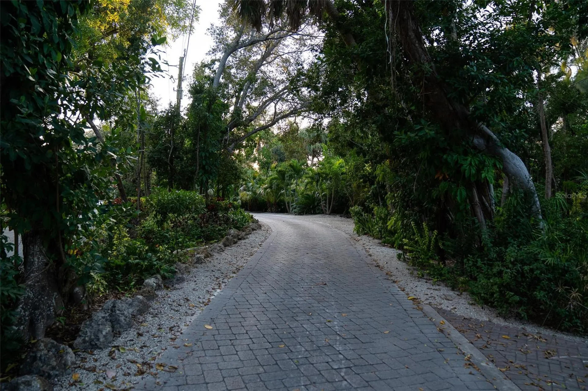 1290 Hidden Harbor Way Sarasota FL 34242