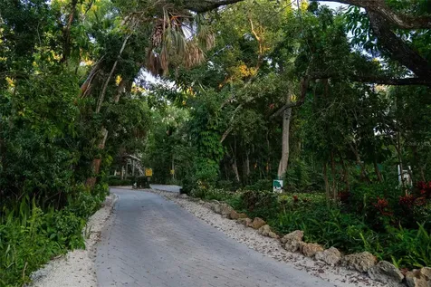 1290 Hidden Harbor Way Sarasota FL 34242