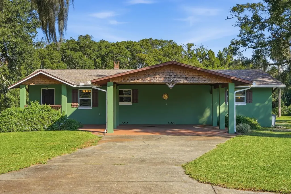 191 Howes Street Oak Hill FL 32759