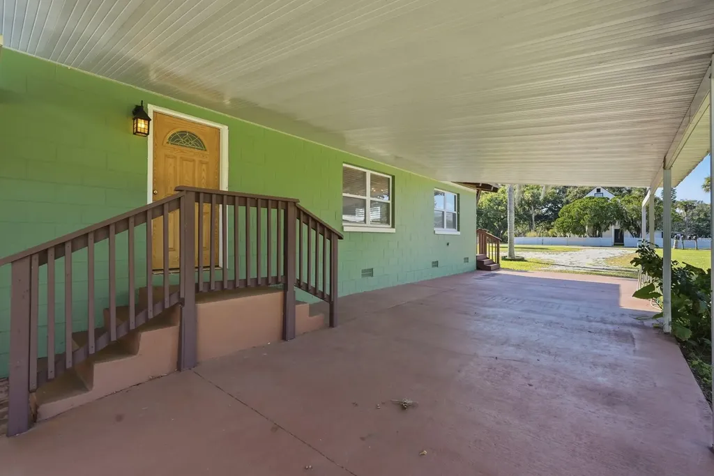 191 Howes Street Oak Hill FL 32759