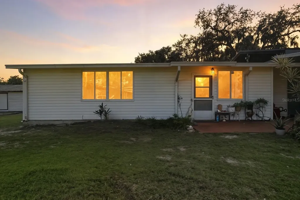 191 Howes Street Oak Hill FL 32759