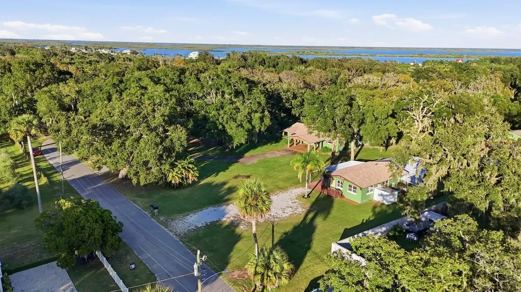 191 Howes Street Oak Hill FL 32759