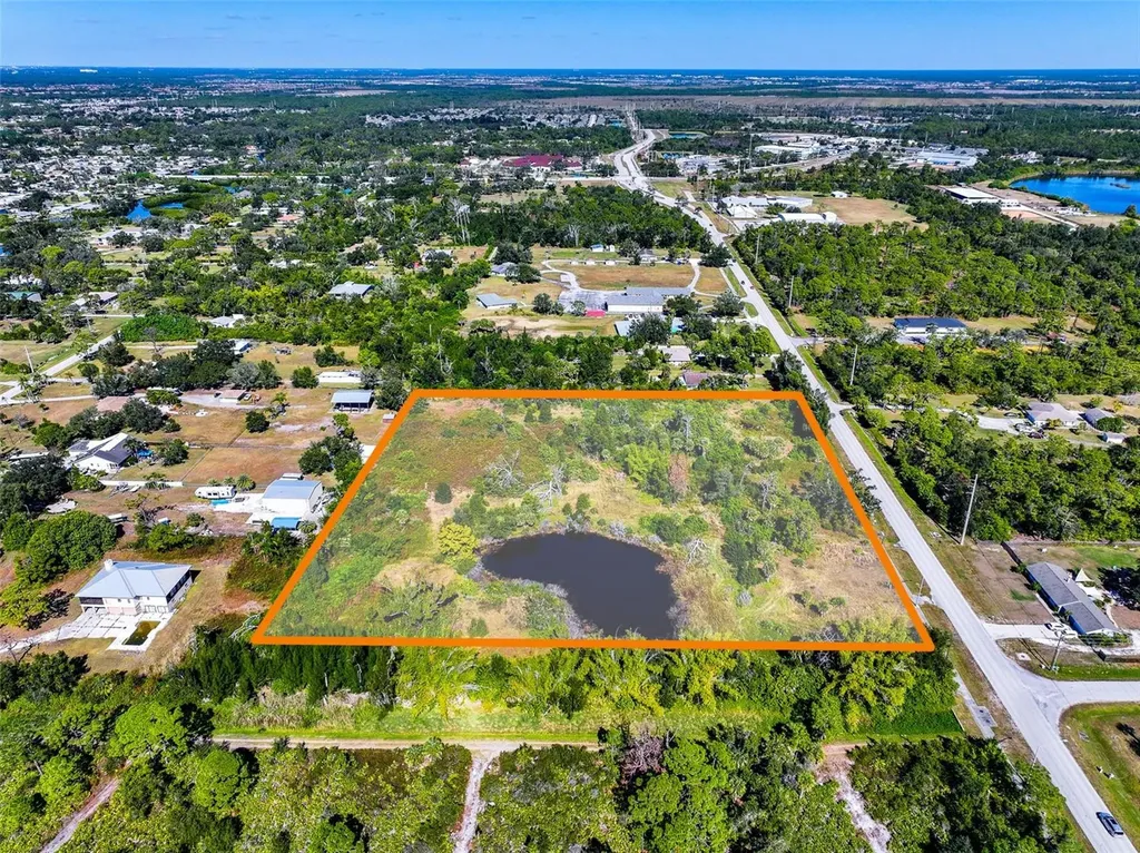 370 N Pine Street Englewood FL 34223