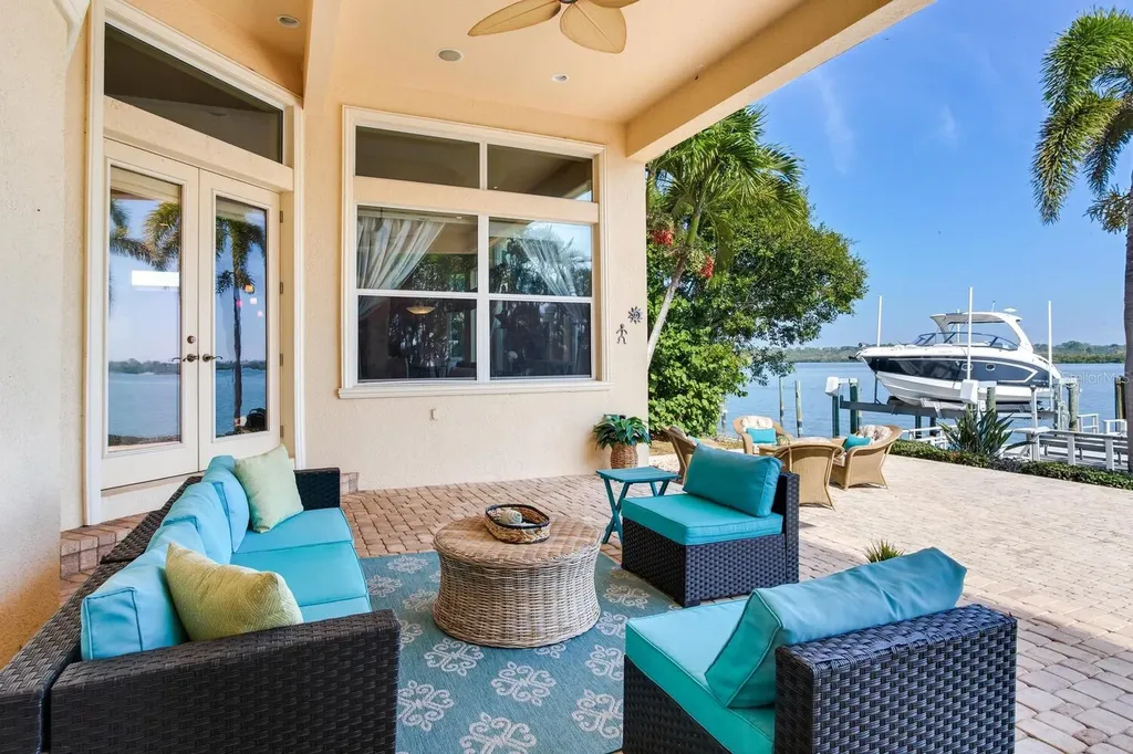 17371 Kennedy Drive North Redington Beach FL 33708