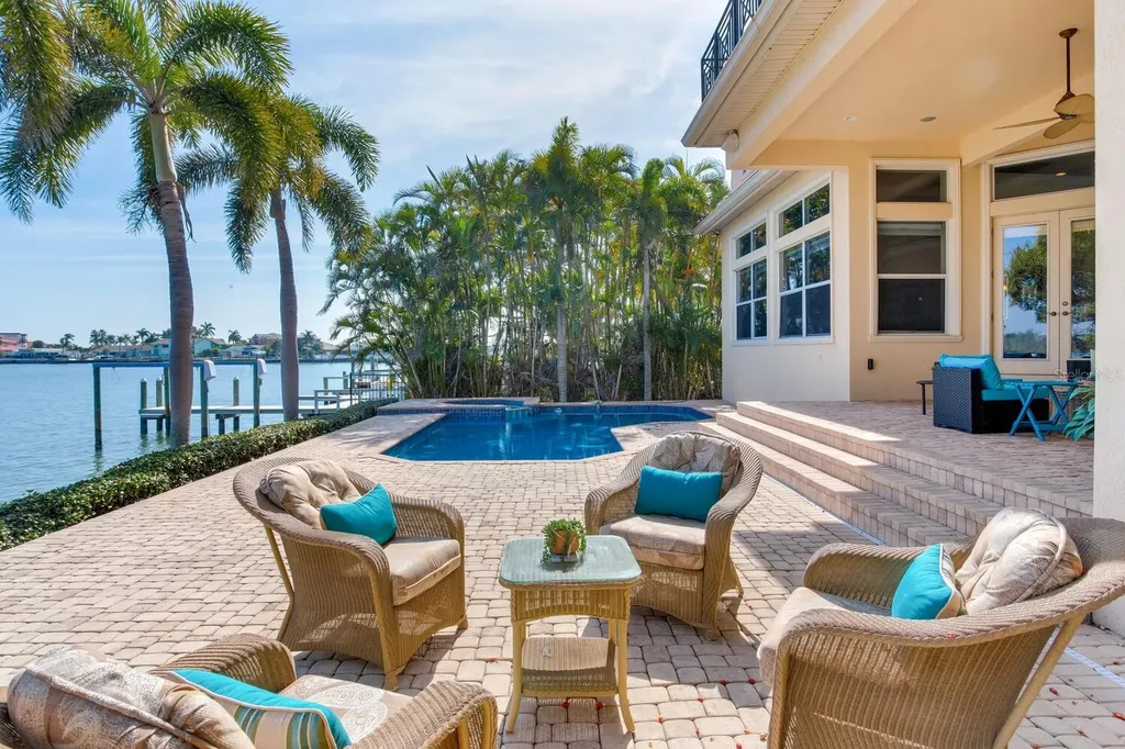 17371 Kennedy Drive North Redington Beach FL 33708