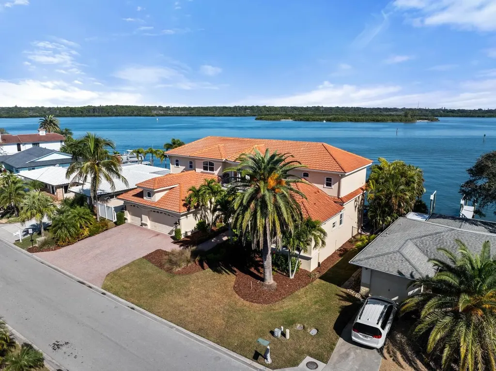17371 Kennedy Drive North Redington Beach FL 33708