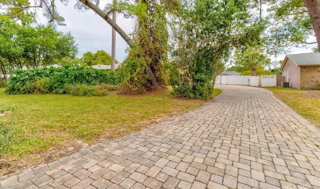 4603 Woodlot Court Orlando FL 32835