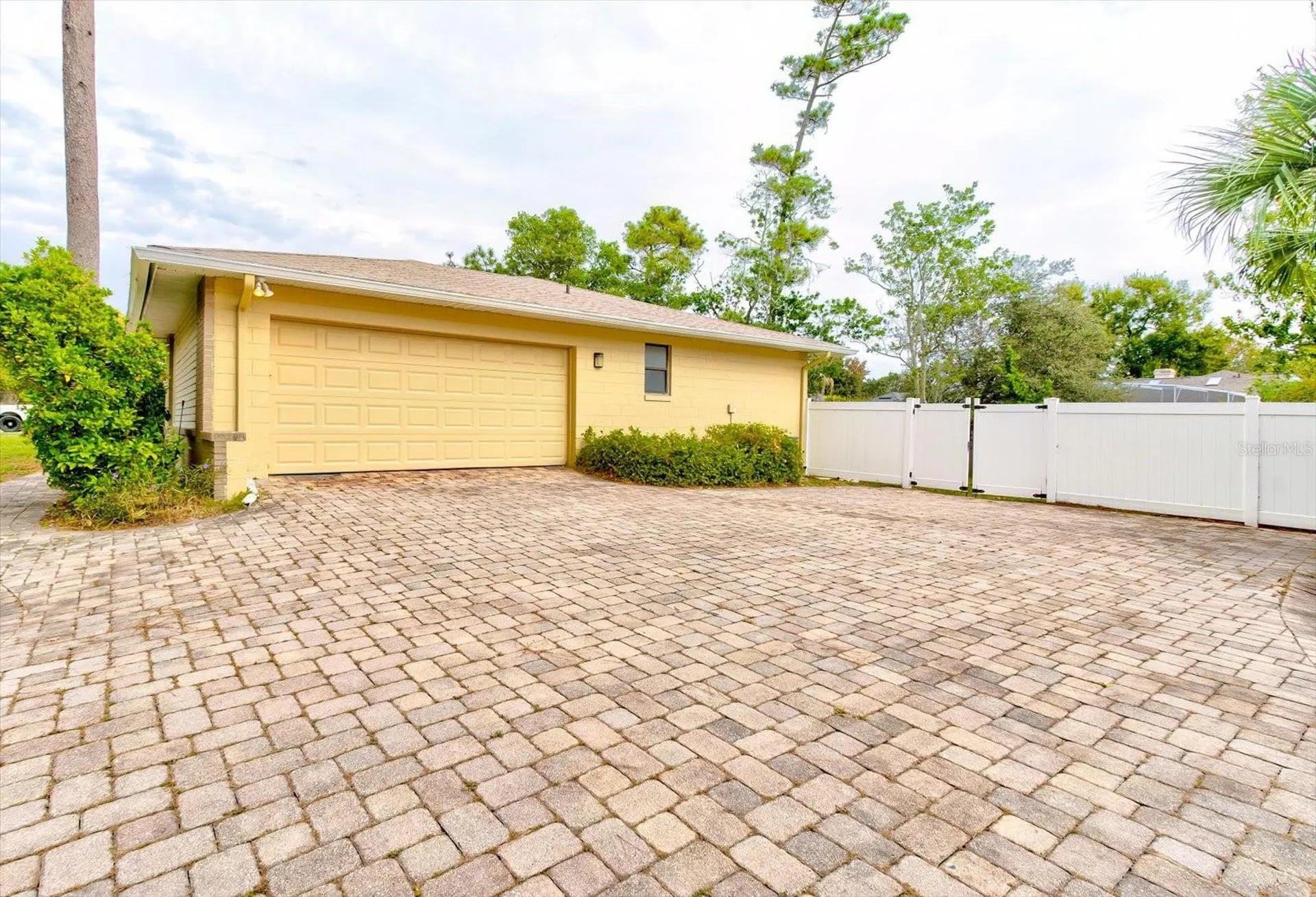 4603 Woodlot Court Orlando FL 32835
