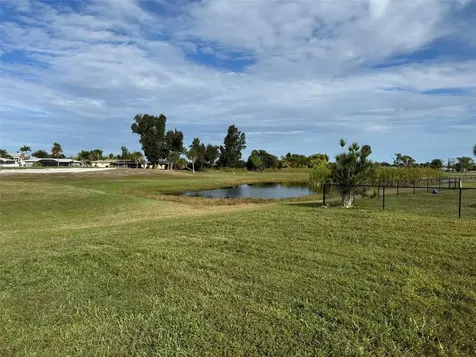 48 Oakland Hills Court Rotonda West FL 33947