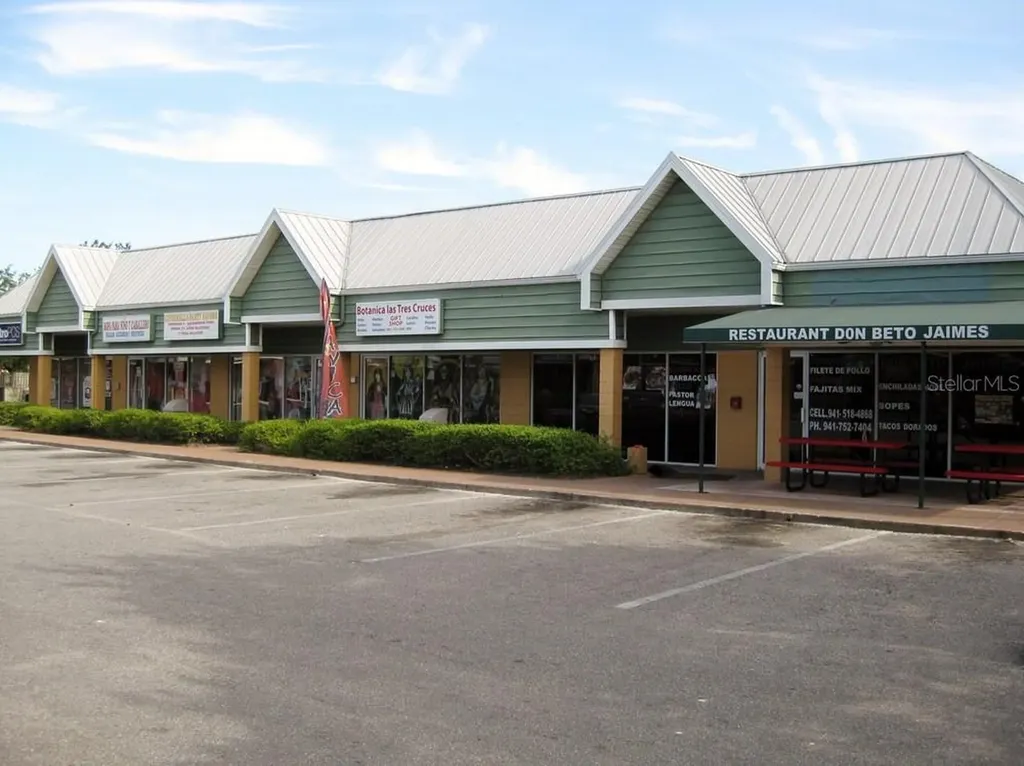 6320 15th Street E Sarasota FL 34243