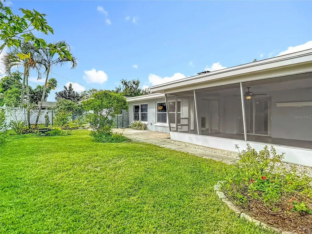 1133 Burke Avenue Dunedin FL 34698