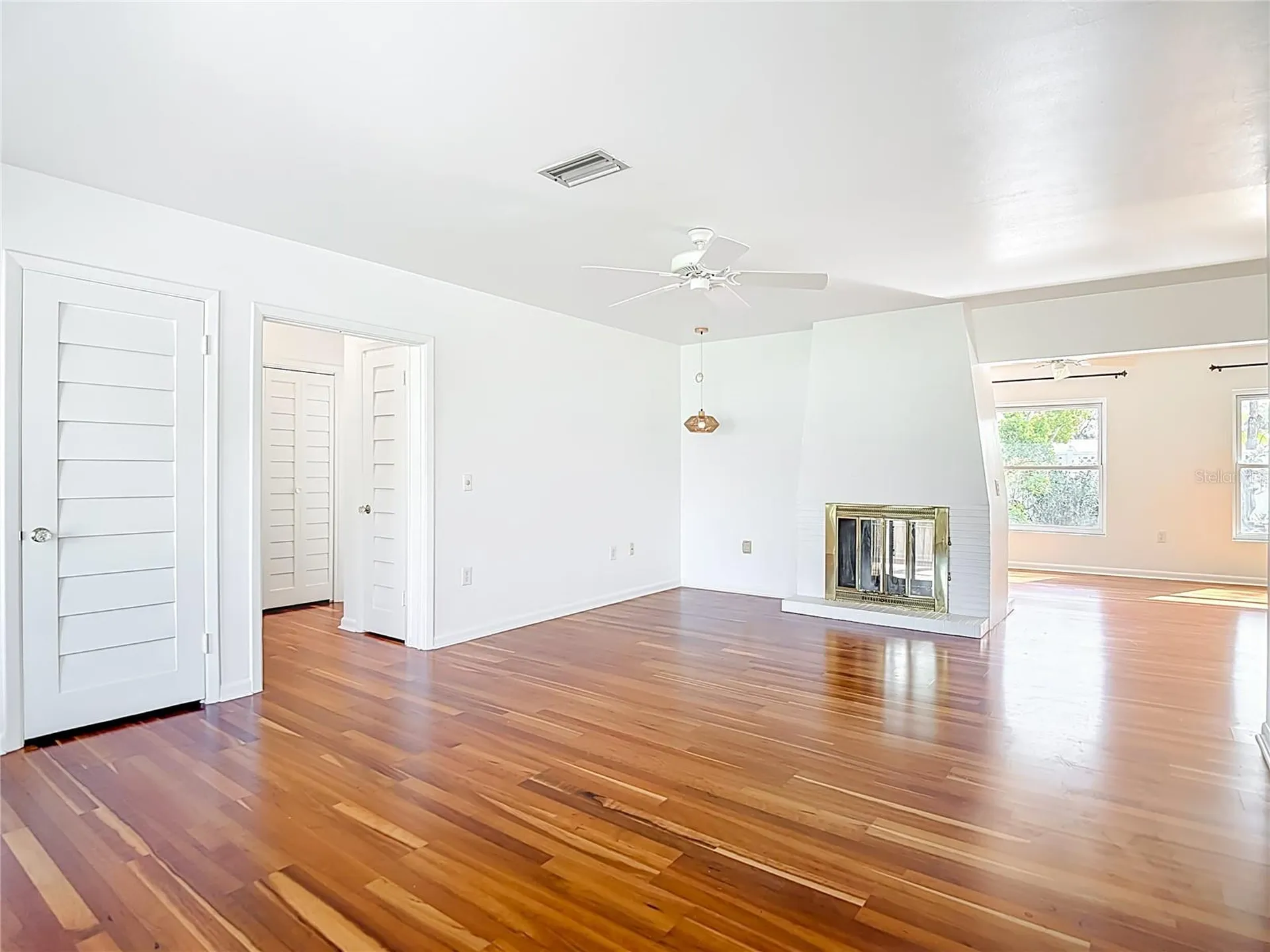 1133 Burke Avenue Dunedin FL 34698